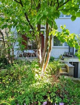 Charmantes Reihenmittelhaus mit Garten -ruhig wohnen am Waldrand-Potenzial für die ganze Familie - Fürth