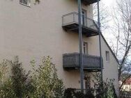 PENIG / 2R.Whg mit Balk. - Penig