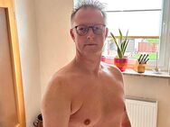 Suche Nudisten Paar ab 60+ - Northeim