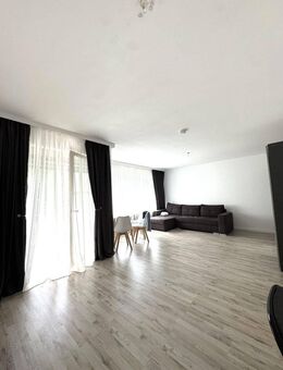 Kensington Exklusiv - Teilrenovierte 3-Zimmer Wohnung mit Balkon in ruhiger und grünen Oase - Bergisch Gladbach