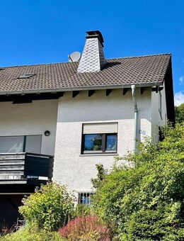 Charmante Doppelhaushälfte in sonniger Waldrandlage von Plettenberg - Plettenberg