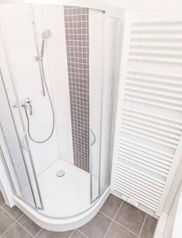 Duschbad - sonniger Balkon - absolut ruhige Innenhoflage - Chemnitz