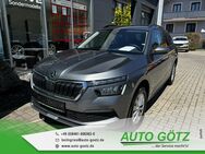 Skoda Kamiq, Ambition Vorb VZE Digi vo hi SpurAssist Connect Sunset 4xEFH Ladeboden Armlehne Metallic, Jahr 2023 - Beilngries