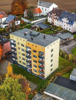 Kapitalanlage mit Potenzial: MFH mit 15 Wohnungen, Aufzug & Garagen - Selb