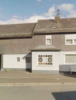 Viel Platz zum Wohnen und Gestalten - Einfamilienhaus mit Scheune und Ausbaureserven - Haiger