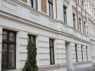 Freundliche, kleine 3-Raumwohnung mit Balkon und EBK an der schönen Görlitzer Uferpromenade - Görlitz