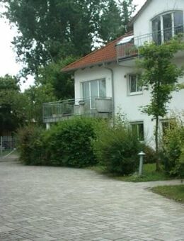 Eine Oase der Ruhe in mitten der Stadt - großer Balkon - Garage + Stellplatz - OHNE EBK - frei ab 01.09.2025 - Ingolstadt