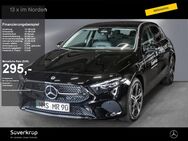 Mercedes A 200, Progressive Night, Jahr 2023 - Kiel