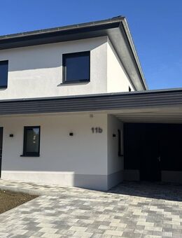 Exklusive Doppelhaushälfte - Modern, Nachhaltig & Erstbezug! - Gerolfingen