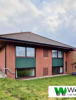 Großzügiger, sehr gepflegter Bungalow mit Charme und Potenzial - Ca. 200 m² Wohn- und Nutzfläche verteilt auf 5 Zimmer - Breitenburg