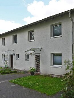 Schönes, gut geschnittenes Endreihenhaus mit großzügigem ca. 500 m² Grundstück in Langenhorn - Hamburg