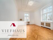 Kernsanierte 4,5-Zimmerwohnung in exklusiver Altbau-Stadtvilla mit Balkon - Kitzingen