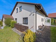 *Baindt* Einfamilienhaus in ruhiger Wohnlage mit schönem Gartengrundstück und Doppelgarage - Baindt