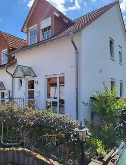 Reihenendhaus mit 2 Außenstellplätzen im Zentrum von Wiesbaden-Breckenheim - Wiesbaden