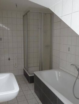 Gemütliche 3 Zi-Whg. im DG in ruhiger Wohnlage - Gera