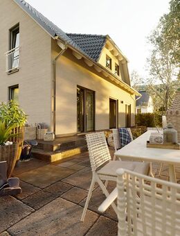 Ein tolles Landhaus mit Platz für Alle in Lockstedt! Schlüsselfertiges Werk! - Klötze