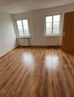 Atlas Immobilien: charmante 4-Zimmer-Wohnung zu vermieten. - Erfurt