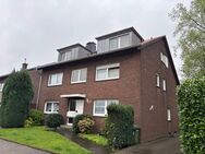 schöne 2,5 Zimmer Dachgeschoss-Wohnung - Oberhausen