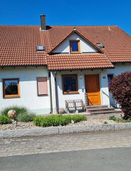 Hochwertiges Ein - Zweifamilienhaus in Roßtal ohne Provision - Roßtal