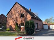 Zweifamilienhaus in ruhiger Ortsrandlage - Ein solides Zuhause mit viel Potenzial - Hassel (Weser)