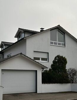 Renovierte DG-Wohnung für max. 1-2 Personen, Zentrumsnah - Kempten (Allgäu)