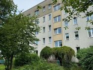 Hochparterre: 2-Raum-Wohnung mit Süd-Balkon und Einbauküche in Greifswald - Greifswald