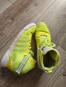 Adidas Neo Sneaker Turnschuhe Neon Gelb Größe 38 2/3 - Berlin