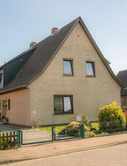 Großes Einfamilienhaus mit Garage in ruhiger Lage in Sulingen zu verkaufen! - Sulingen