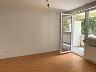 ** Schöne und renovierte Wohnung in zentraler Lage mit überdachtem Balkon ** - Stuttgart