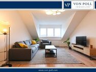 Möblierte und voll ausgestattete Drei-Zimmer-Dachgeschosswohnung mit Balkon - Frankfurt (Main)