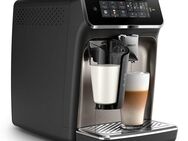 Philips Kaffeevollautomat EP3347/90 3300 Series, 6 Kaffeespezialitäten, mit LatteGo-Milchsystem, Schwarz verchromt