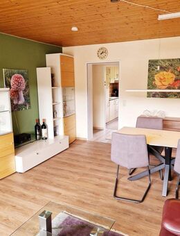 Schöne 3 Zimmer Wohnung mit traumhafter Aussicht, Balkon und Gartensitzplatz mit Grill! - Herrischried