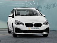 BMW 220, i Active Tourer Advantage, Jahr 2020 - München
