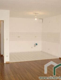 ** 2-Zimmer-Whg. mit 2 Balkonen und Wannenbad * Tiefgarage * Keller * Fahrradraum ** - Leipzig