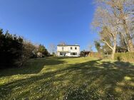 Einfamilienhaus mit privatem Schwimmteich - Neusäß