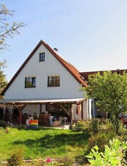 Großes Einfamilienhaus mit Doppelgarage und eingewachsen Garten - Schwebheim
