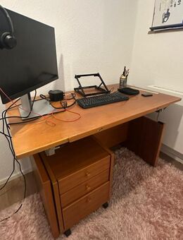 Arbeitstisch aus Holz - Stuttgart