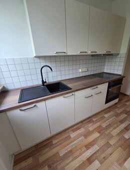Wohnung mit großem Balkon und Einbauküche - Eisleben (Lutherstadt)