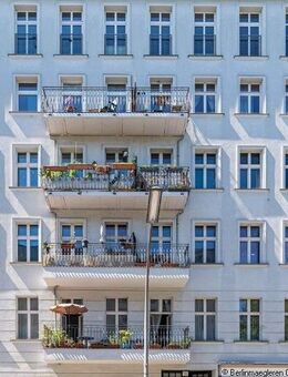 Attraktive 5-Zimmer Altbauwohnung mit Balkon in der Belle Etage im Graefekiez - Berlin
