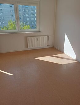 Vermiete schöne 1 Zimmerwohnung 33m² - Berlin Marzahn-Hellersdorf