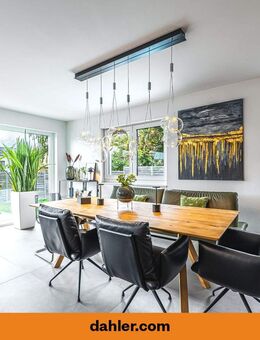 Angebot des Monats - Exklusives Zuhause mit Pool und Garten - Tegernheim