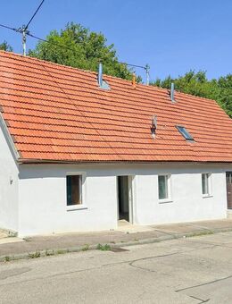 Platz für Ideen: 2-Familienhaus mit Ausbaumöglichkeit in Bopfingen - Bopfingen