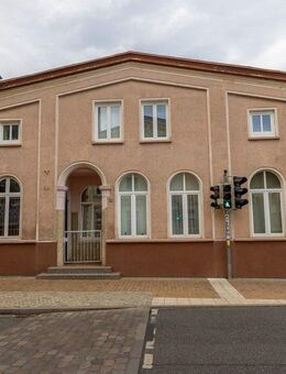 Charmantes Stadthaus mit Potenzial - Stadtmitte * mit Nebengelass, Garage und Innenhof - Schwerin