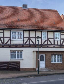 Geräumiges Fachwerkhaus mit vielseitigen Nebengebäuden - Wehretal