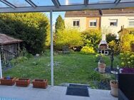 Charmantes, kompaktes und gemütliches Reihenendhaus mit Garage PROVISIONSFREI zu verkaufen - Steinbach (Taunus)