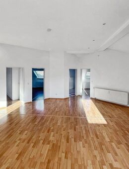 Lichtdurchflutete Dachgeschosswohnung mit tollem Blick über Dresden - Dresden