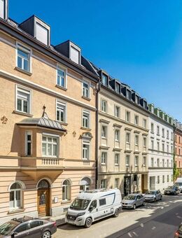Erstbezug nach Renovierung: Stilvolle Altbauwohnung im Herzen Haidhausen - München