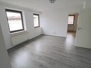 Dorfen - Zentrale Lage: Schöne 3-Zi-Wohnung mit Einbauküche und Stellplatz - Dorfen