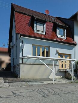 Charmante Doppelhaushälfte mit Einliegerwohnung - Ideal für Familien - Karlsbad