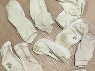 Verkaufe getragene/ungetragene Socken, Unterwäsche, Bikinis und Nylon-Strumpfhosen in Größe S in weiß und schwarz - Essen